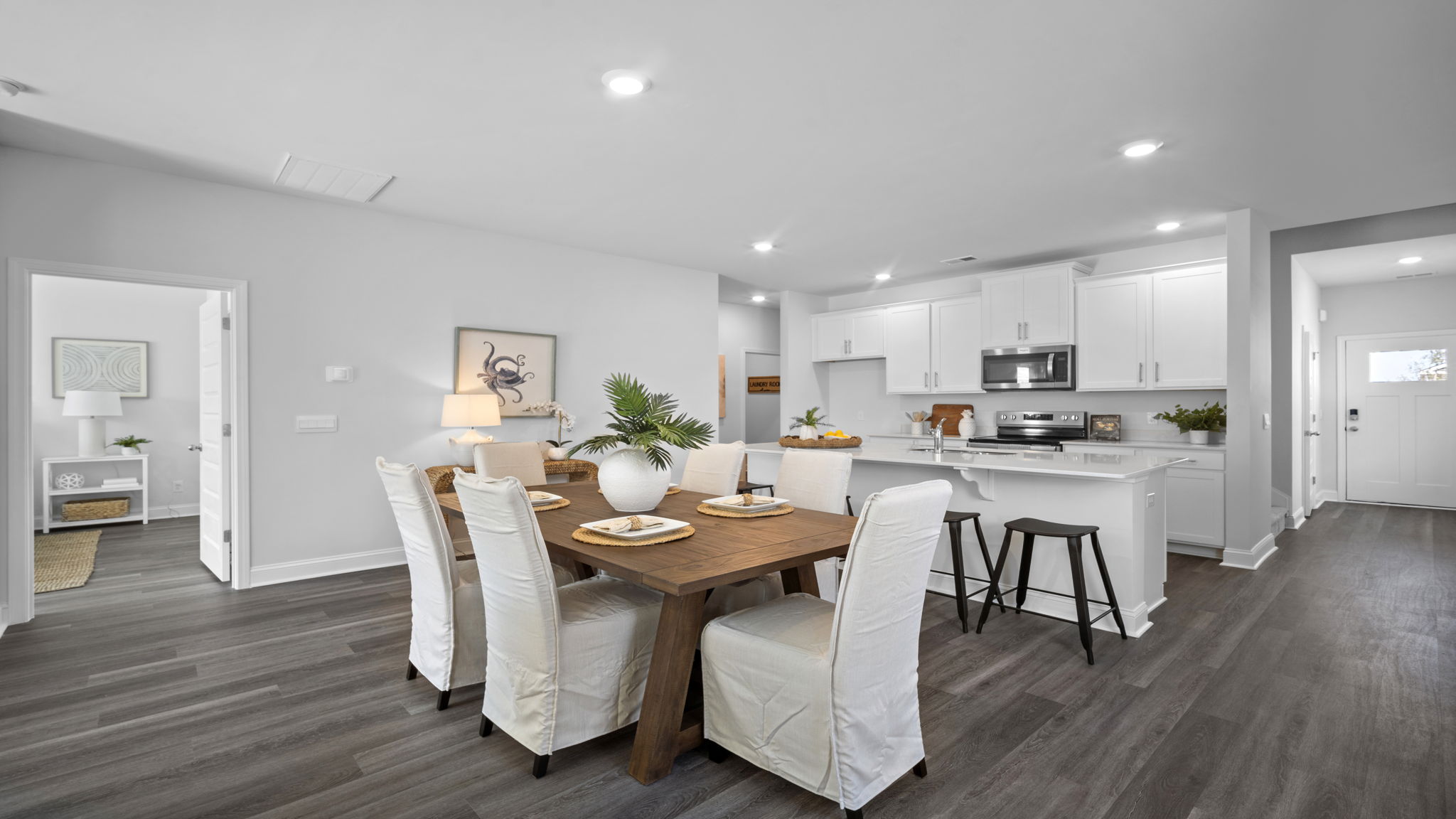dining area to kitchen