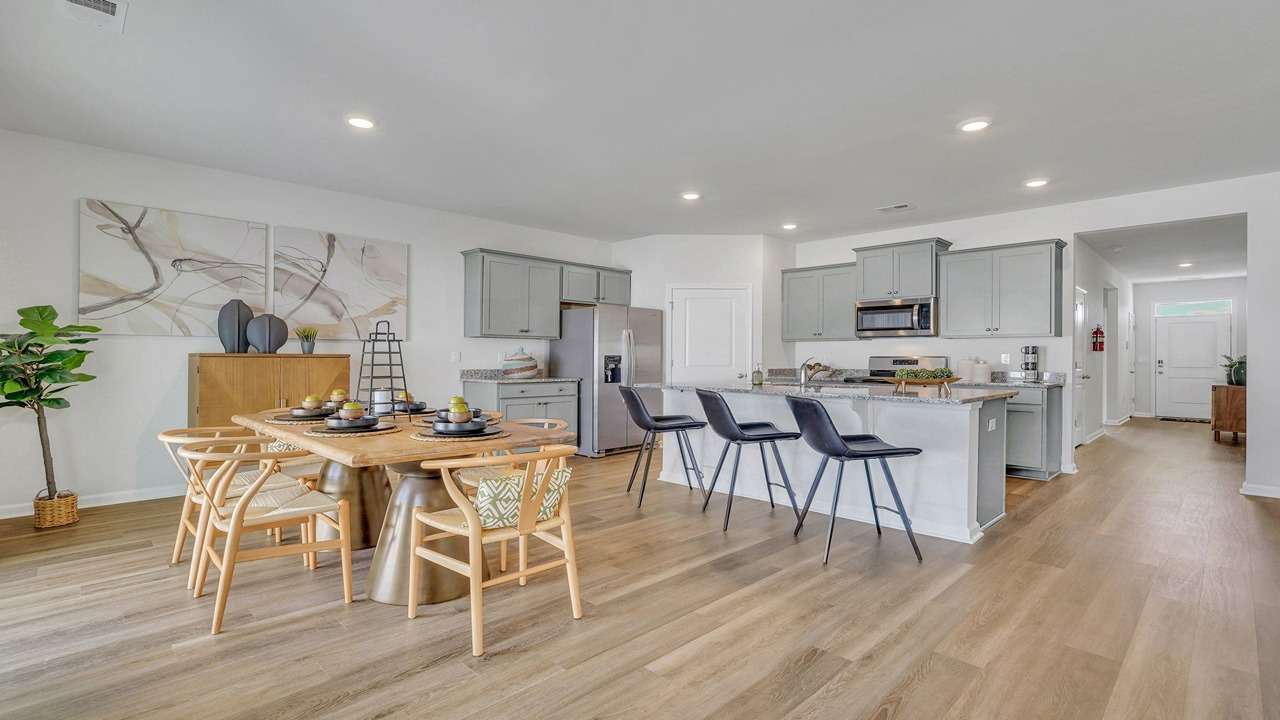 dining area to kitchen to entryway