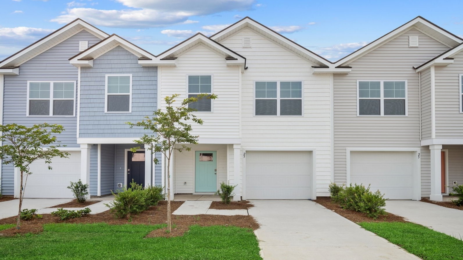 Davis floor plan in Old Bailey by D.R. Horton featuring modern curb appeal, attractive exterior finishes, and a welcoming front entrance.