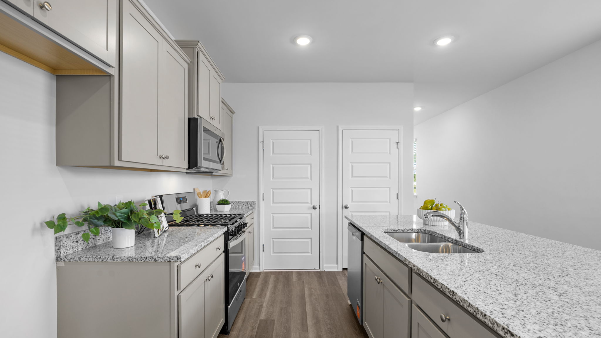 D.R. Horton Downing kitchen at The Groves at Bees Creek