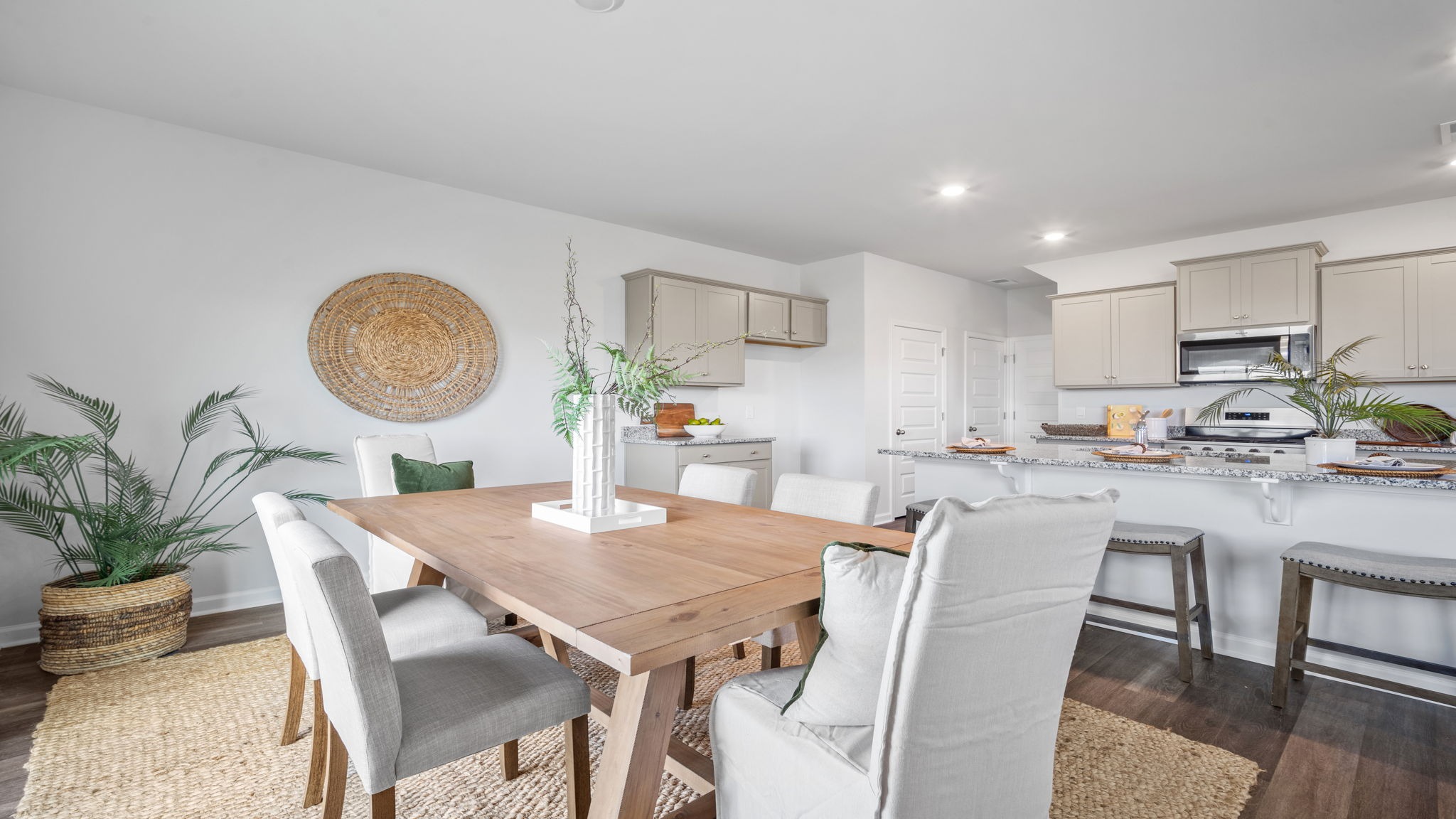 Dining area with a table and chairs