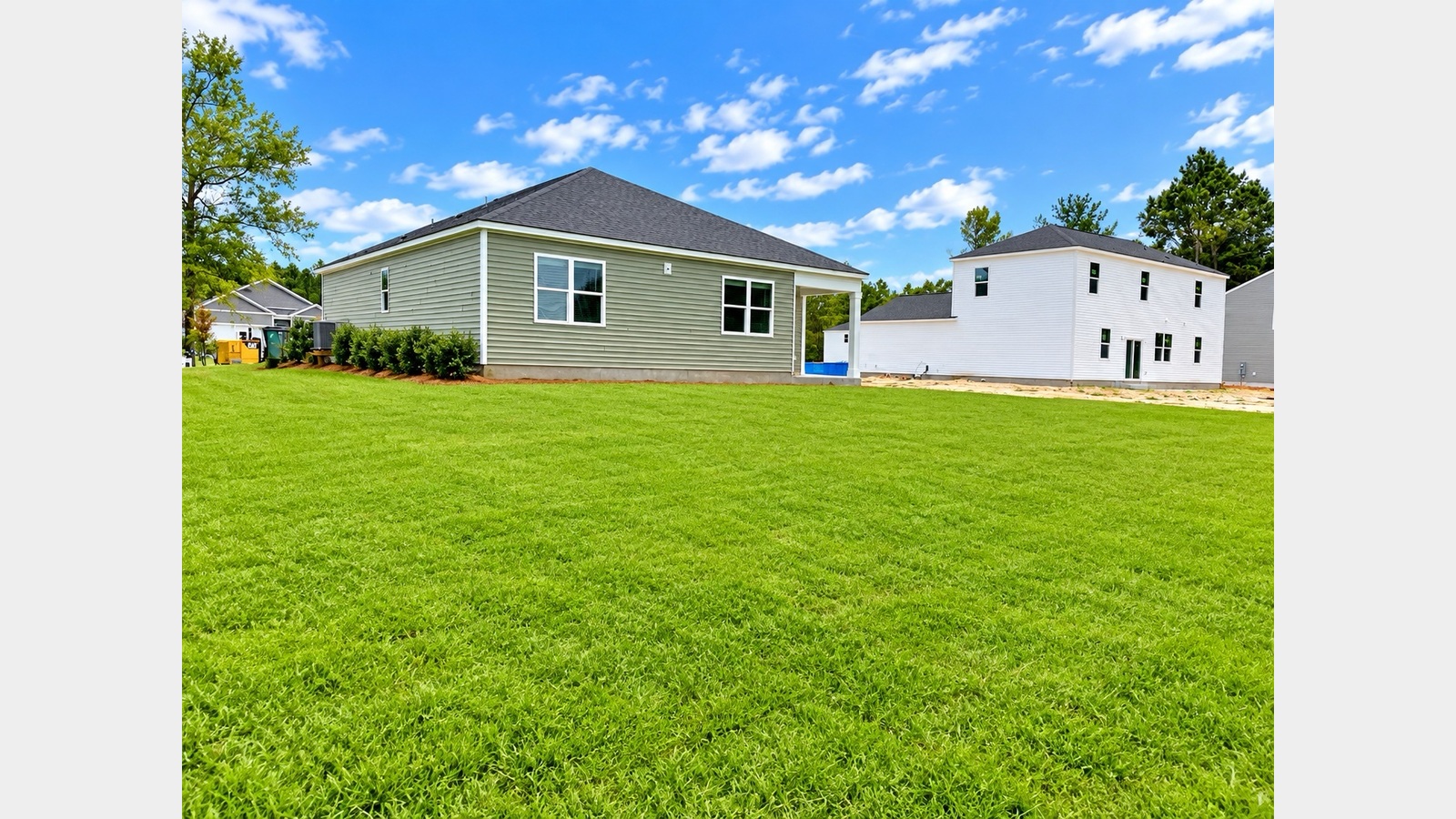 Back yard with large open green grass in Hardeeville RV Boat friendly community