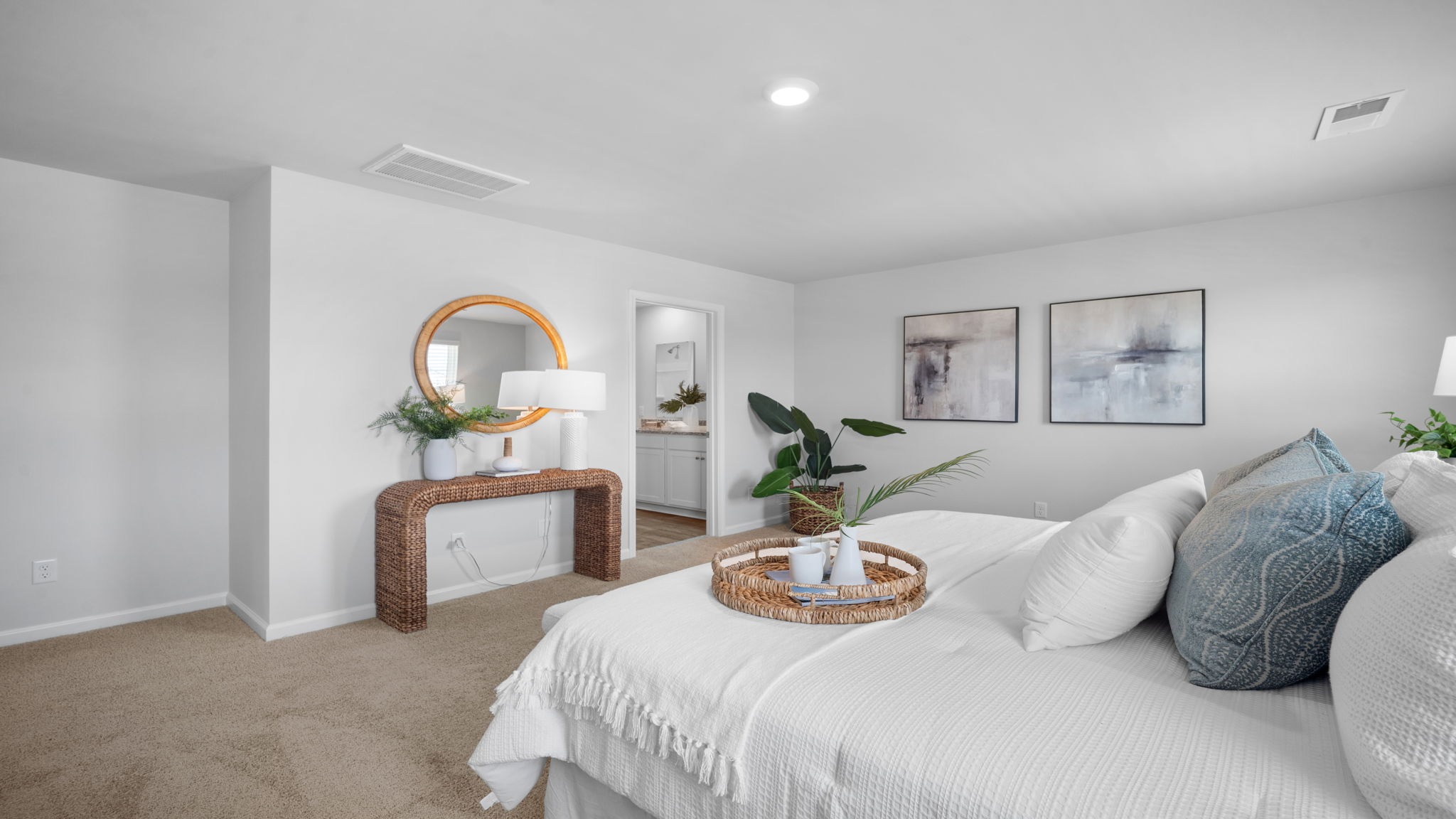 STUNNING NEW CONSTRUCTION PRIMARY EBDROOM