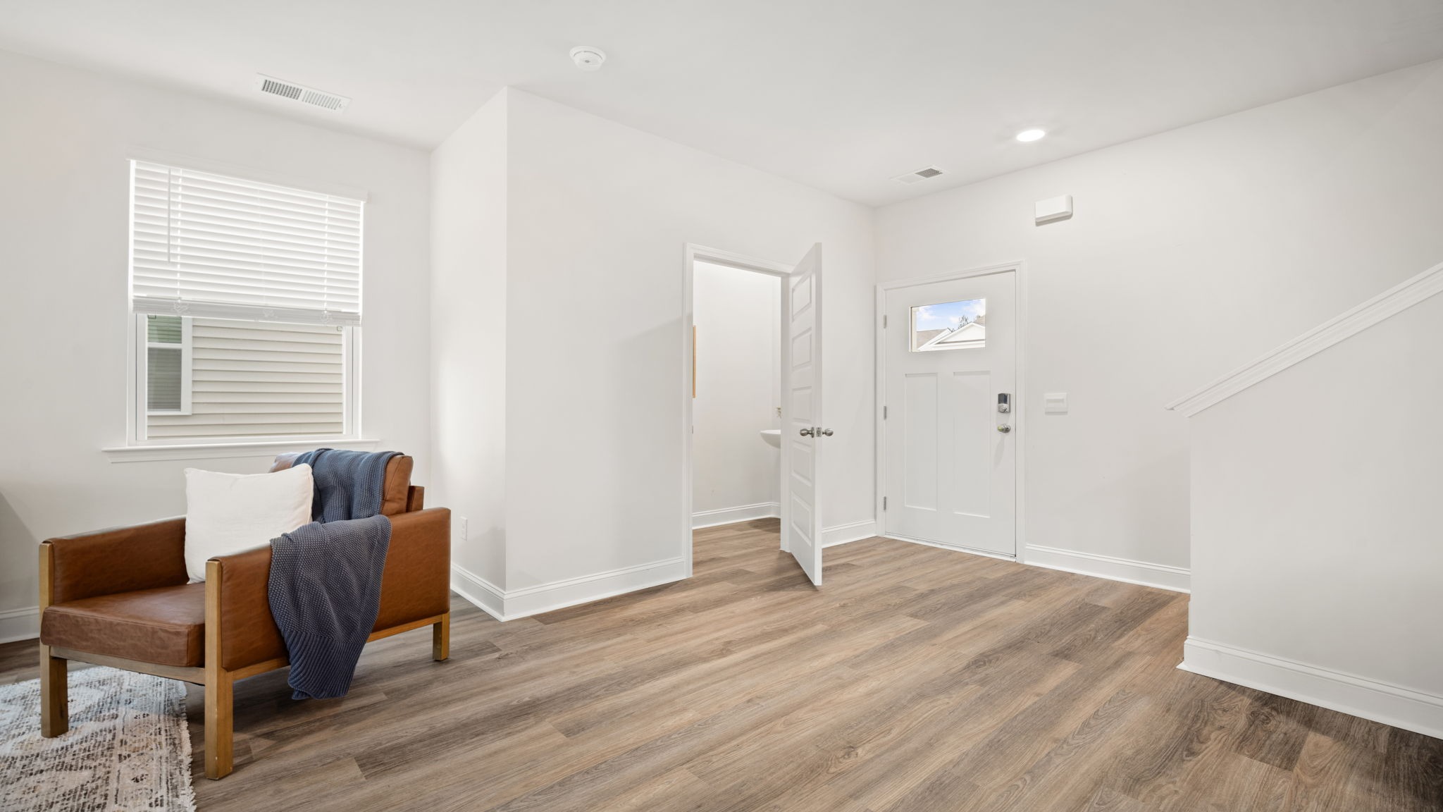 LVING ROOM