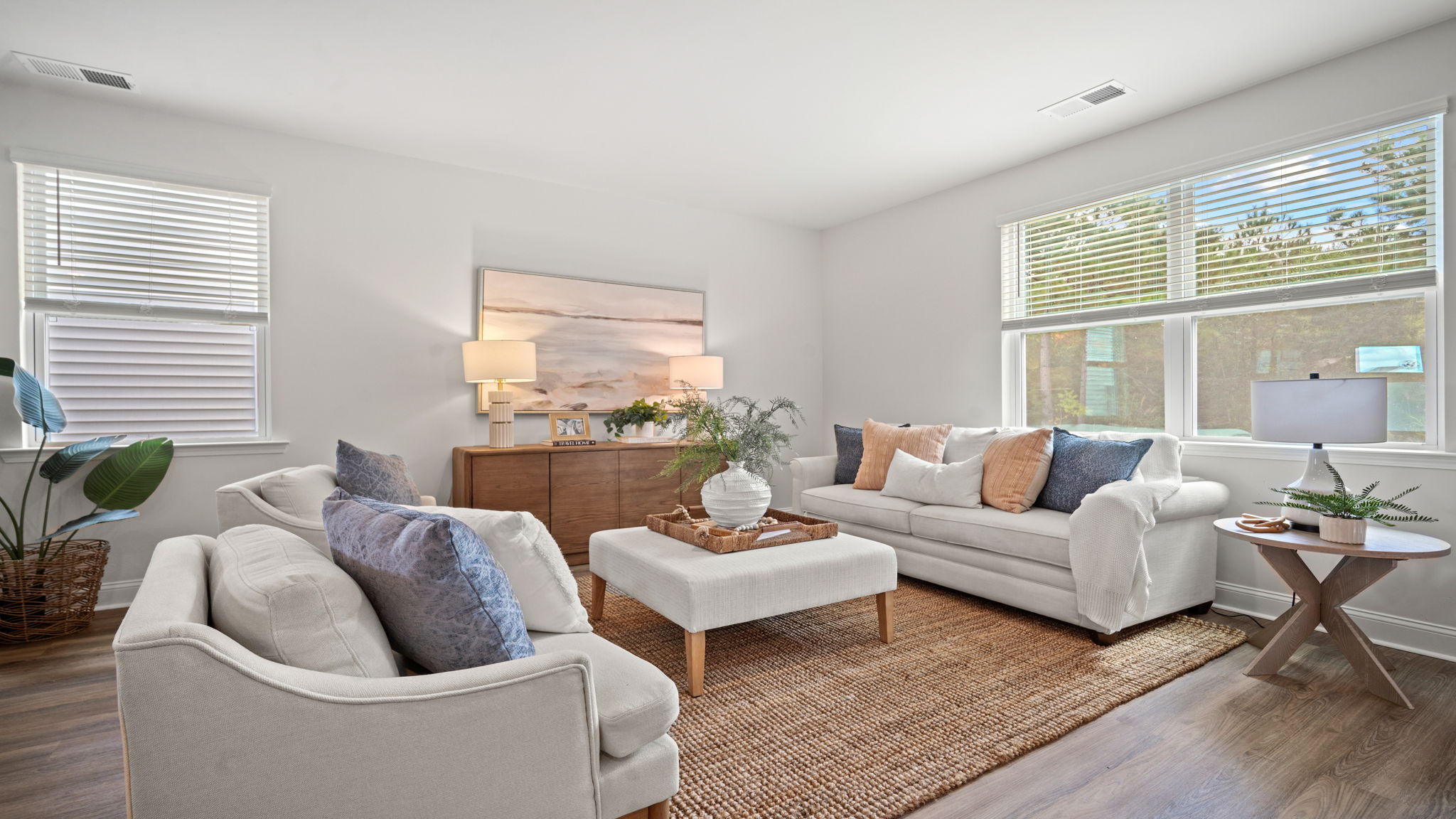 Livingroom decorated with seating