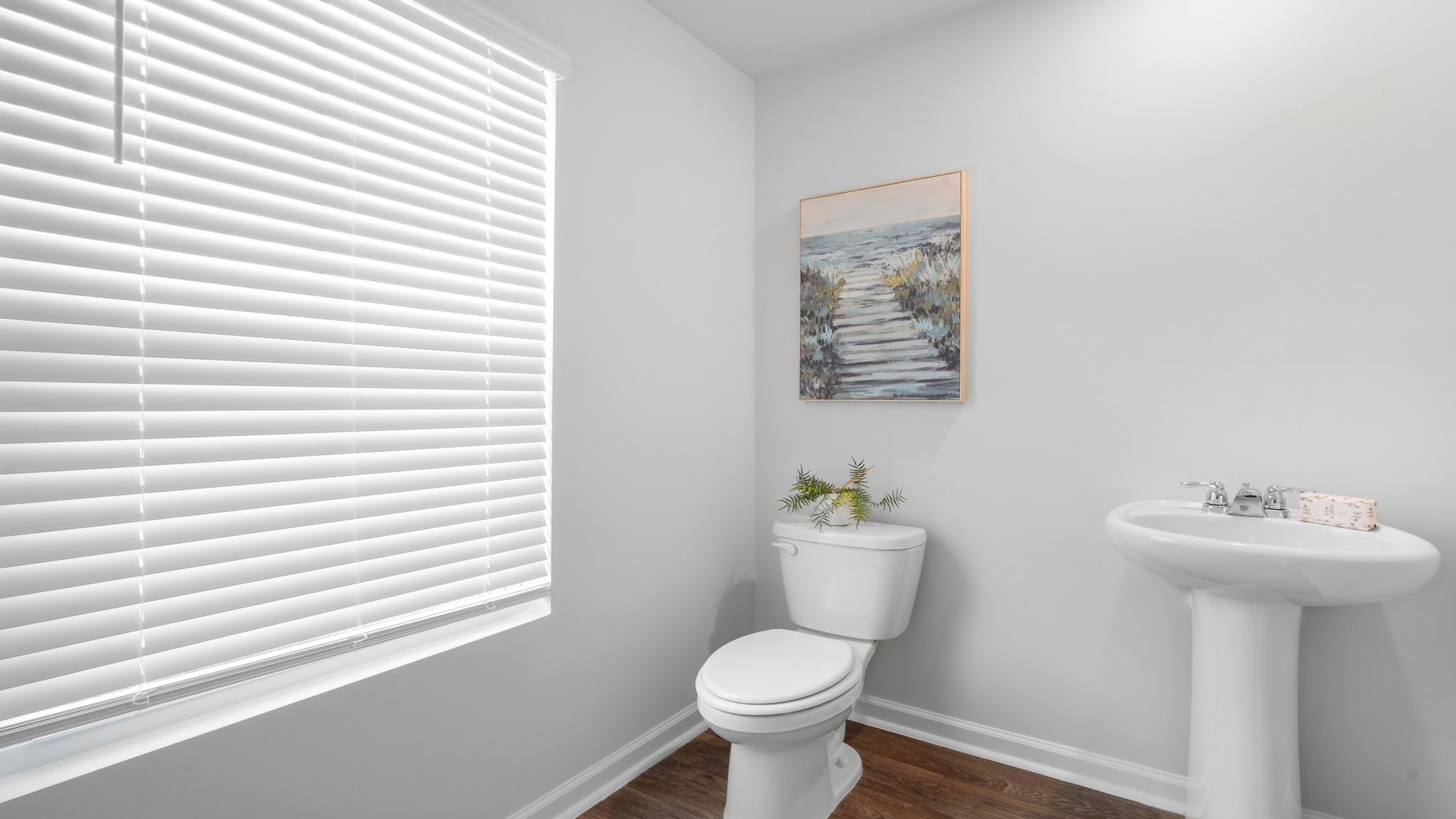 Well-appointed full bathroom in the Hartsville by D.R. Horton serving secondary bedrooms in Rice Hope Port Wentworth GA
