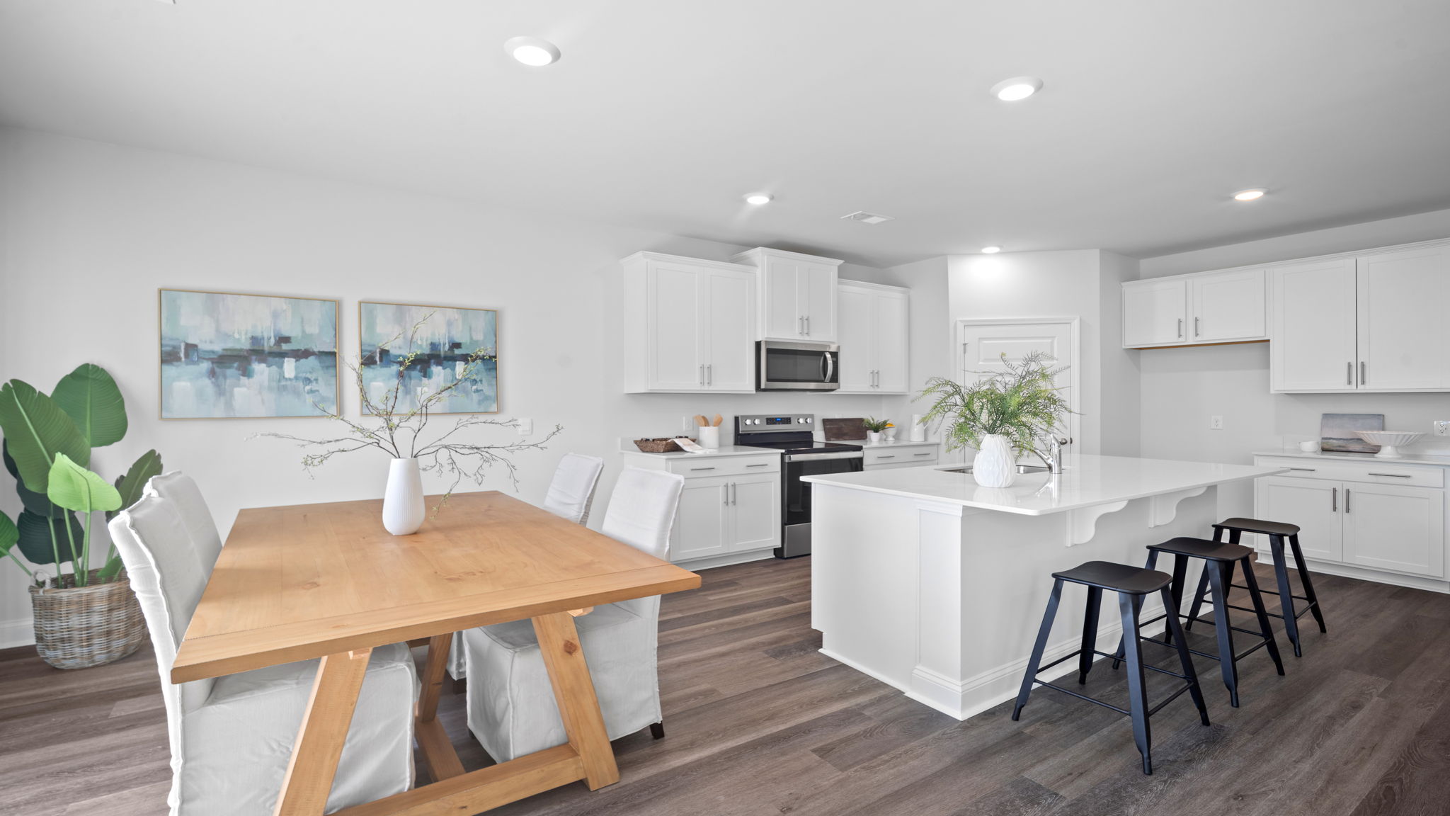 Dining area with a table and chairs