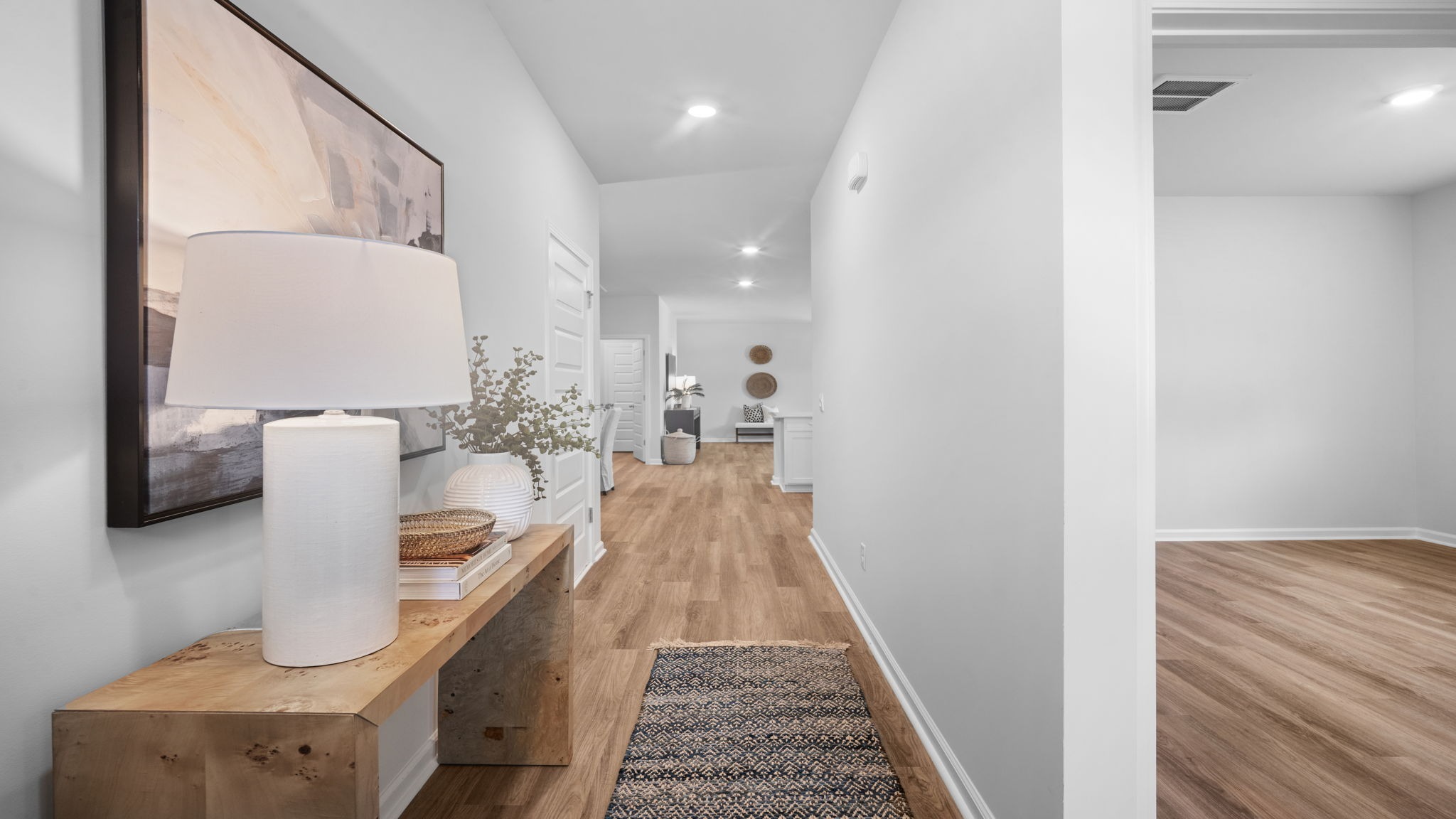 Moden and spacious foyer