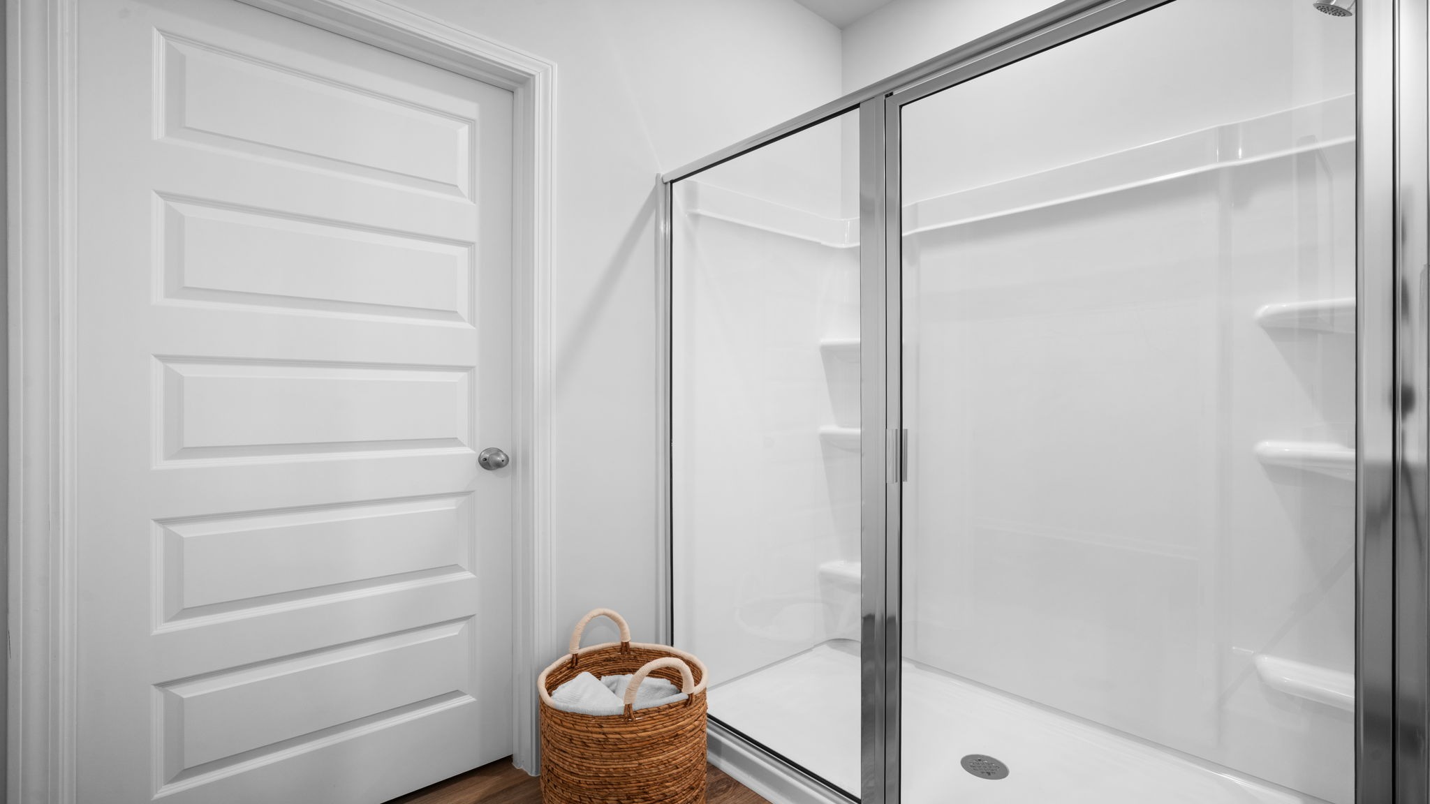 Primary ensuite bath in Lakeside model with functional layout, modern fixtures, and relaxing retreat-style design