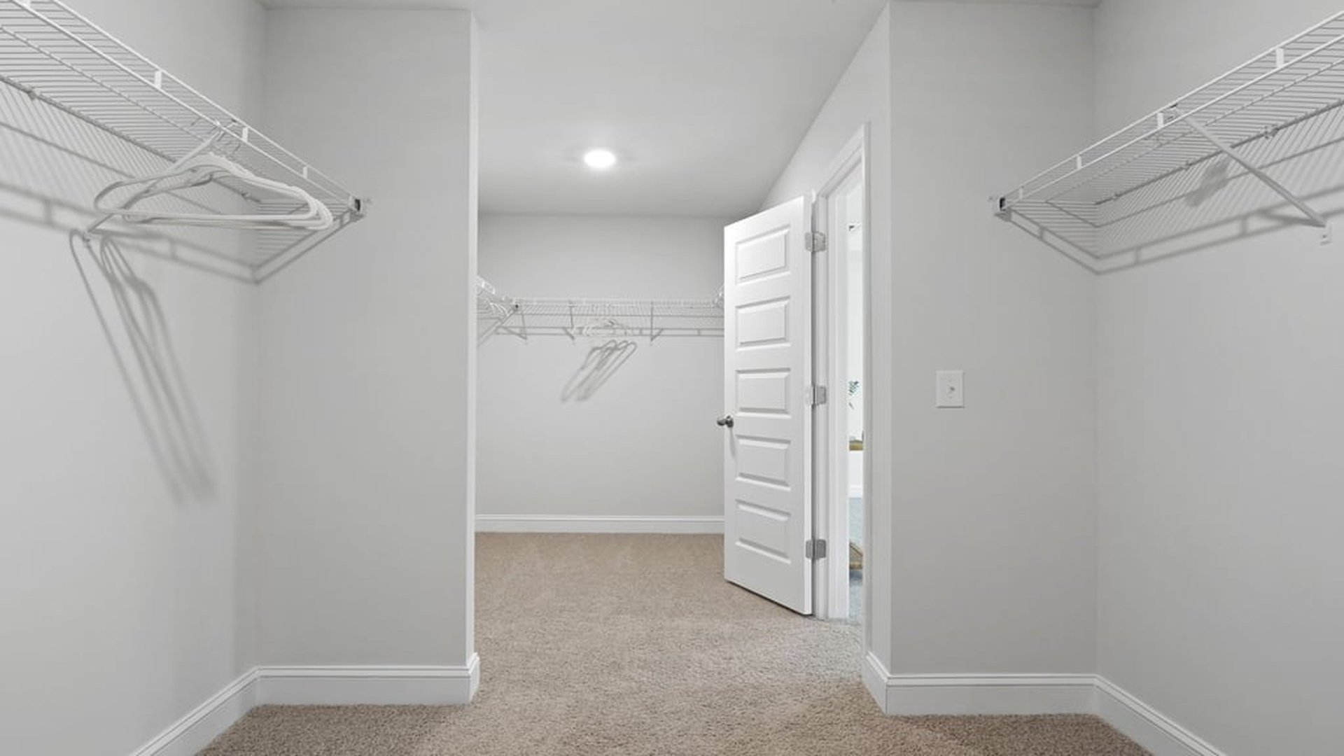 Walk in closet Guyton GA
