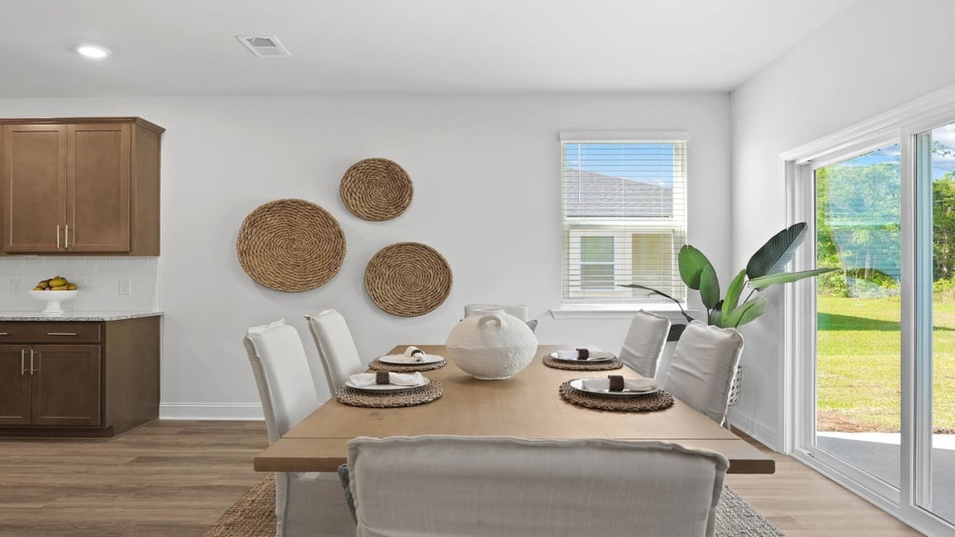 Natural light dining room Guyton GA