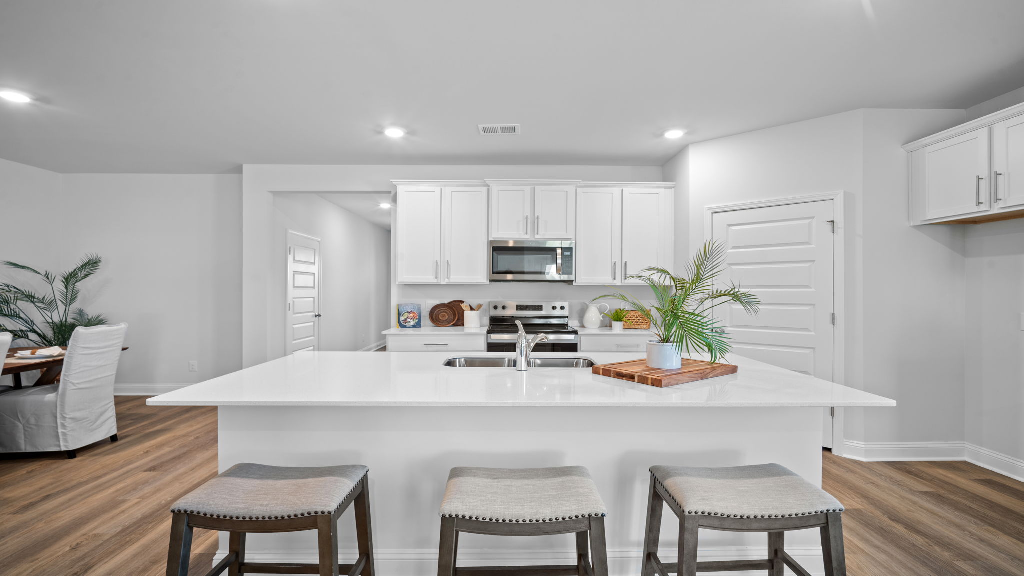 Spacious kitchen that is perfect for hosting