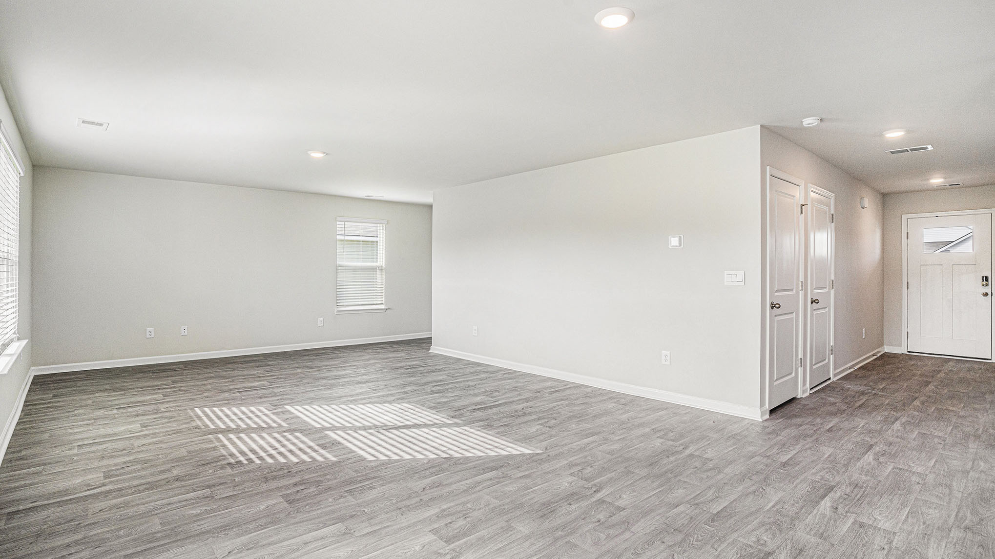 living room unstaged