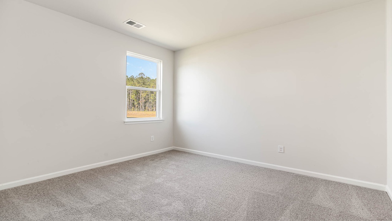 bedroom with carpet flooring