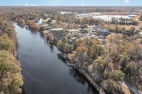 Kingston Bay nearby attractions