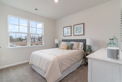 Dover front bedroom with carpet