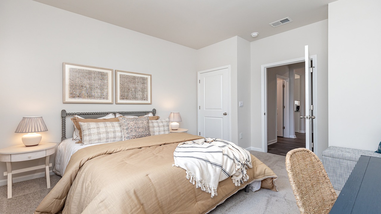 bedroom with ample space