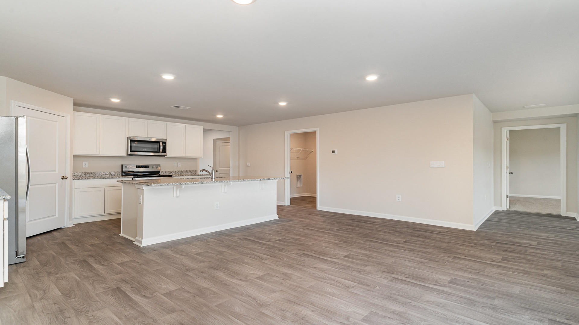 unfurnsihed kitchen
