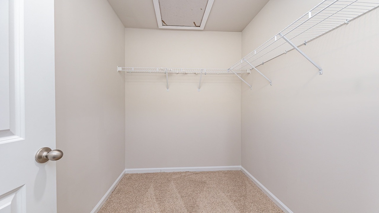 walk in closet