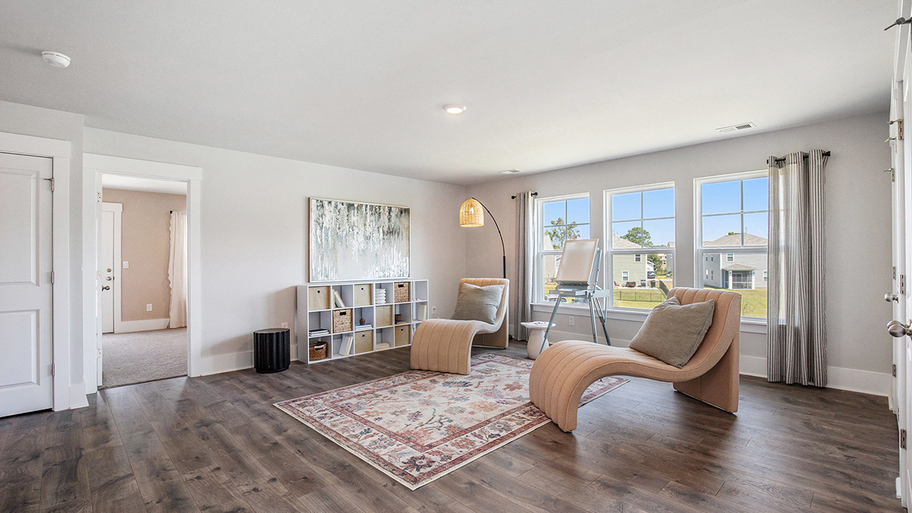 Harbor Oak secondary bedroom