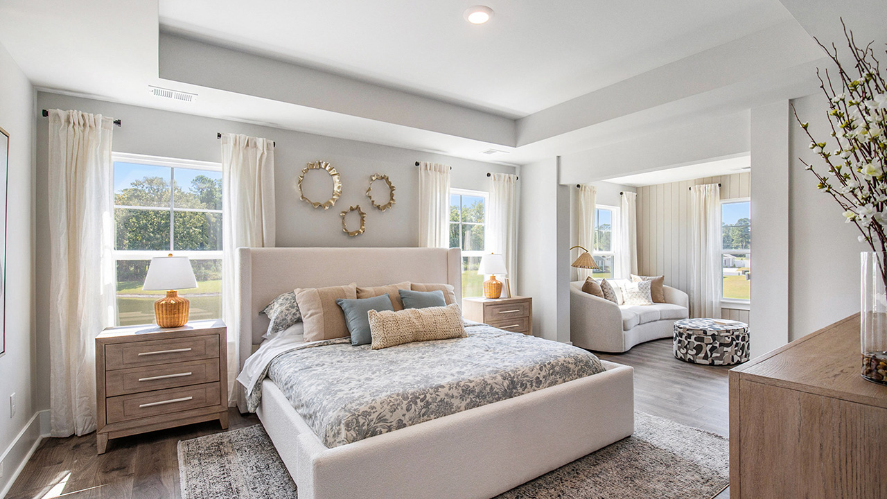 Harbor Oak primary bedroom