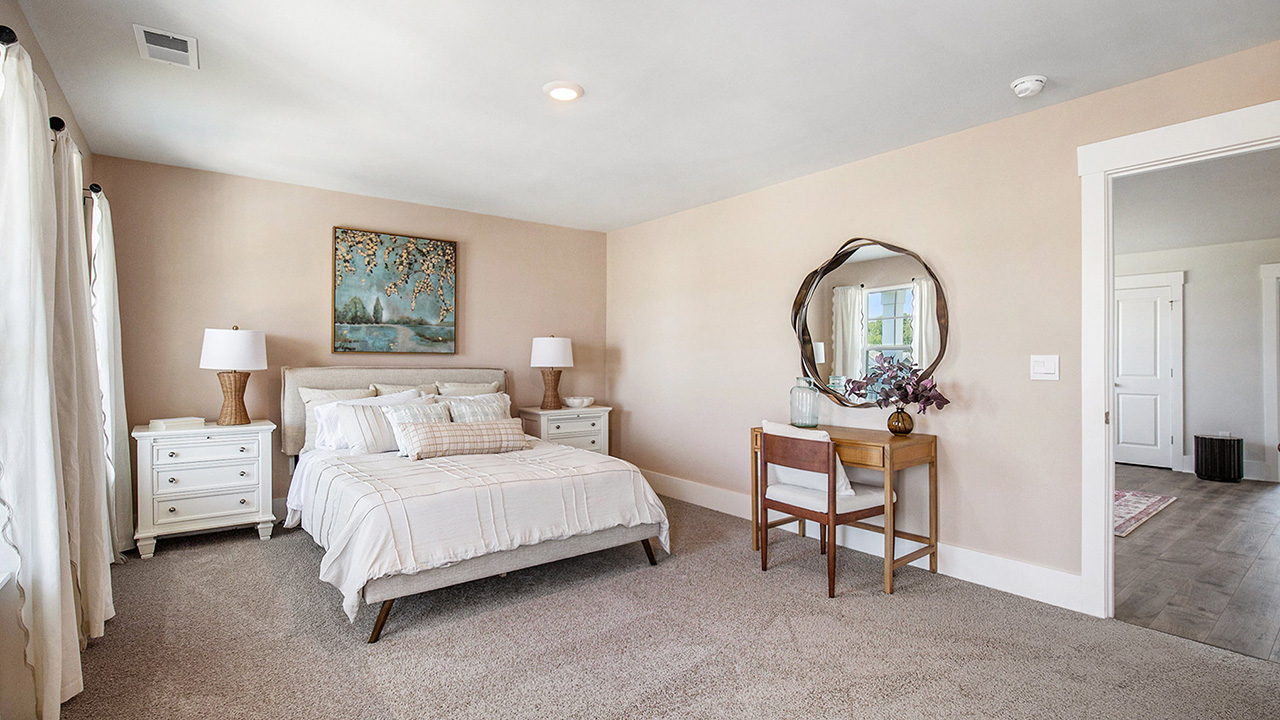 Harbor Oak third bedroom with carpet