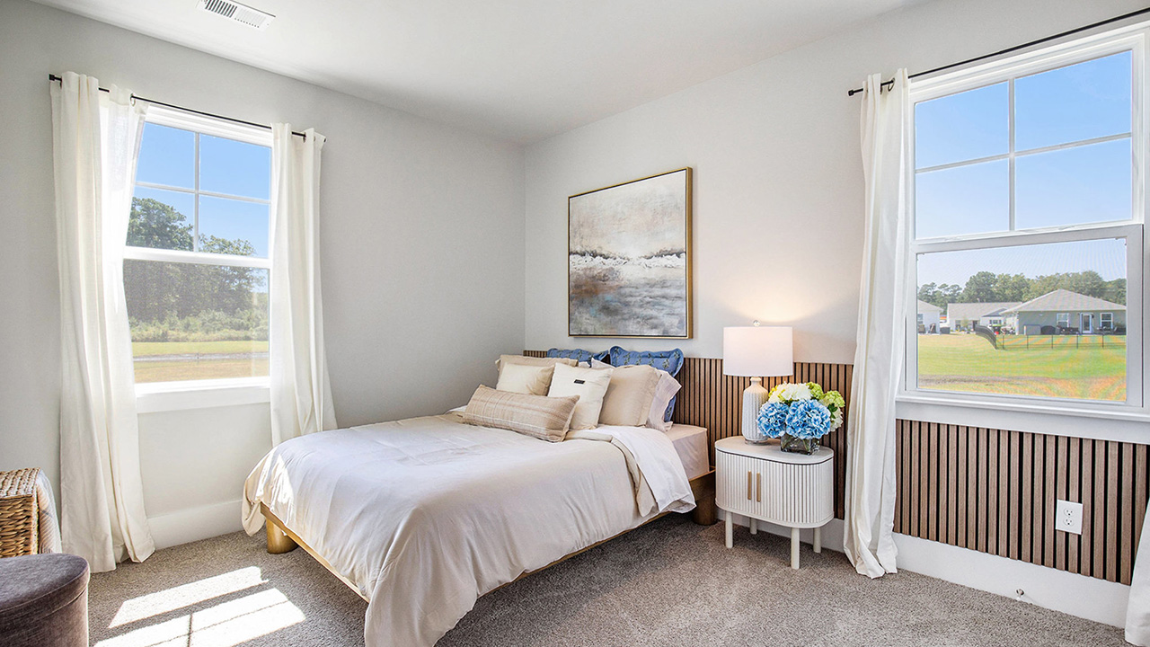 Harbor Oak bedroom