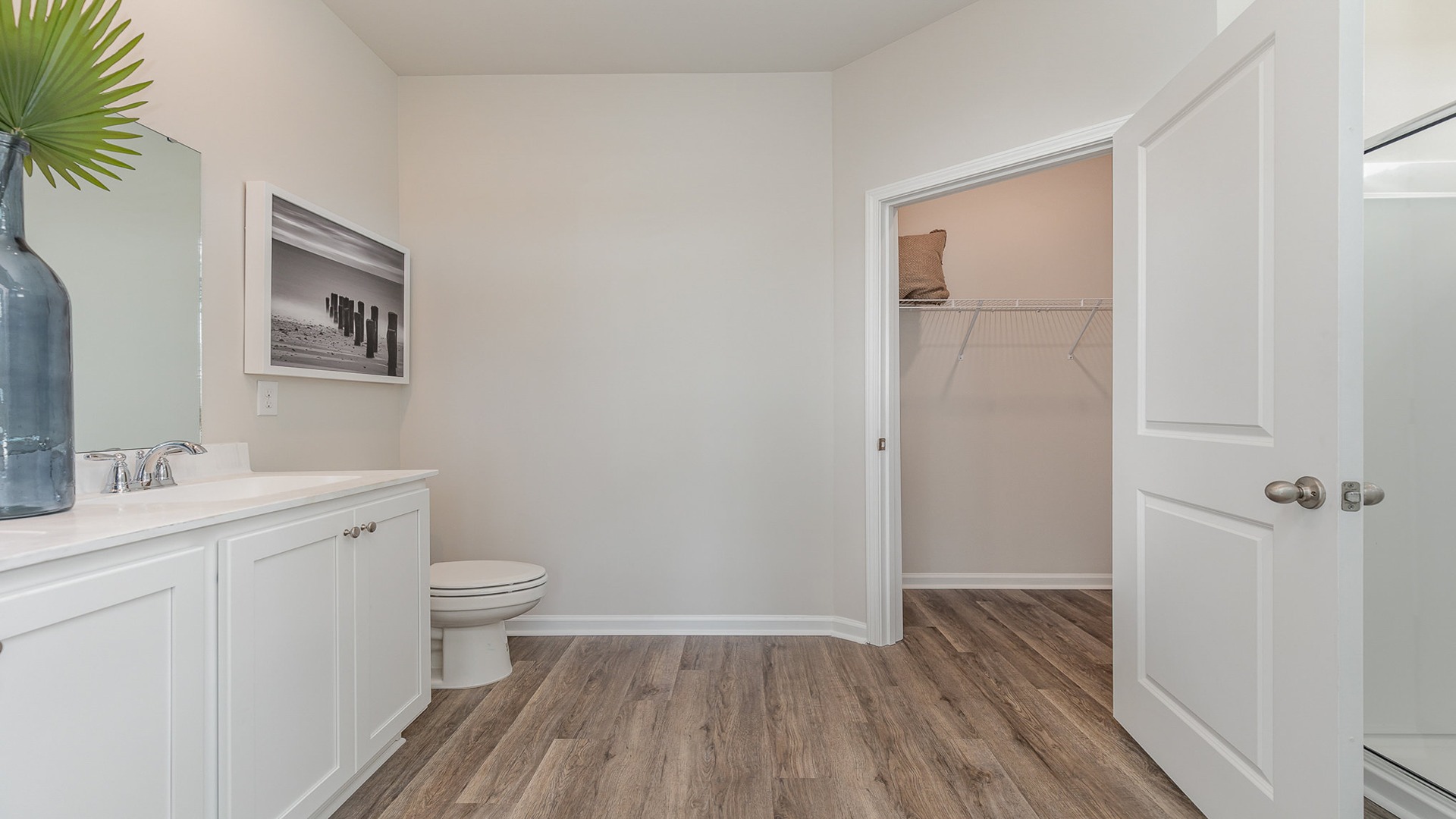 bathroom with quartz counters