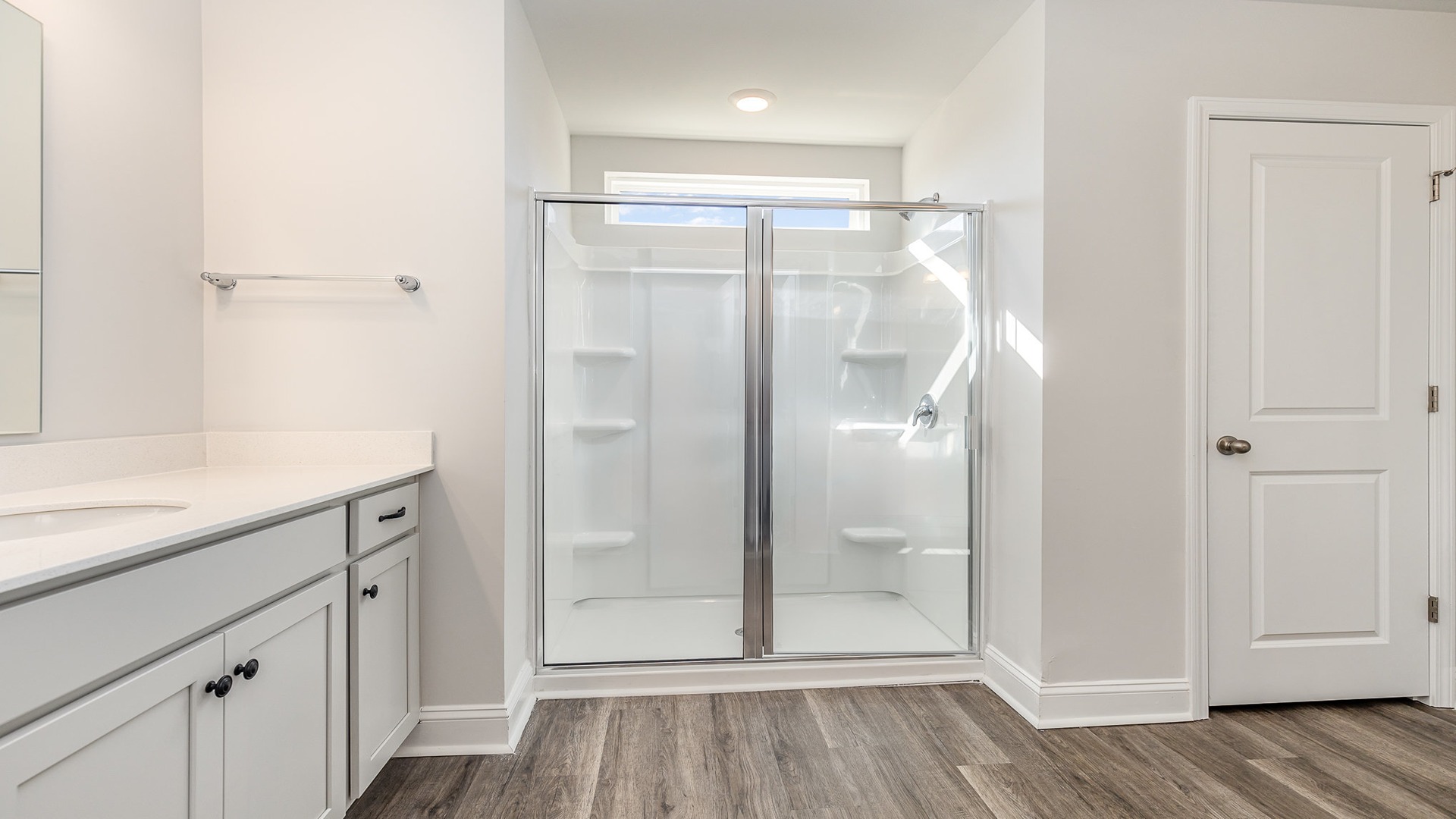 Harbor Oak Primary bath