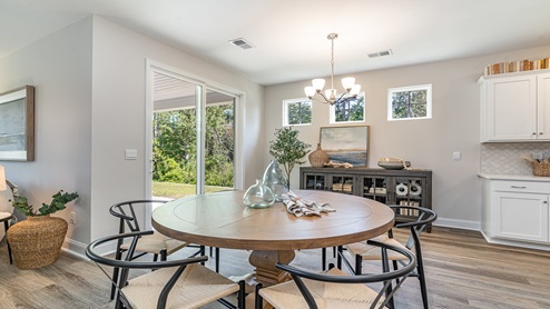 Darby dining area with sliding door
