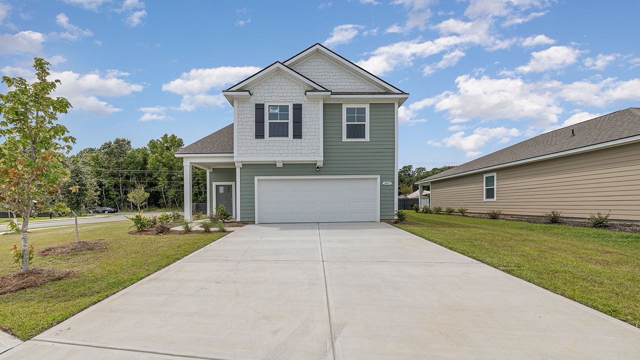 Wren exterior with vinyl siding