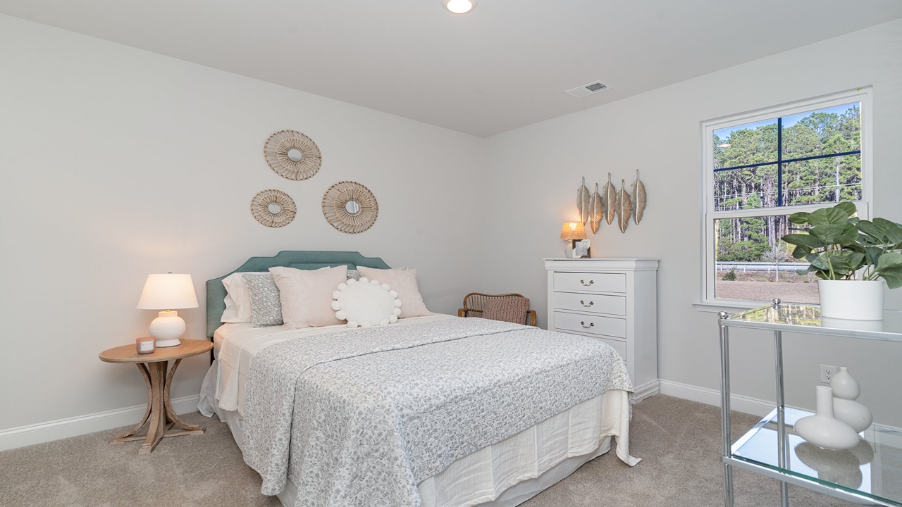 front bedroom with single window