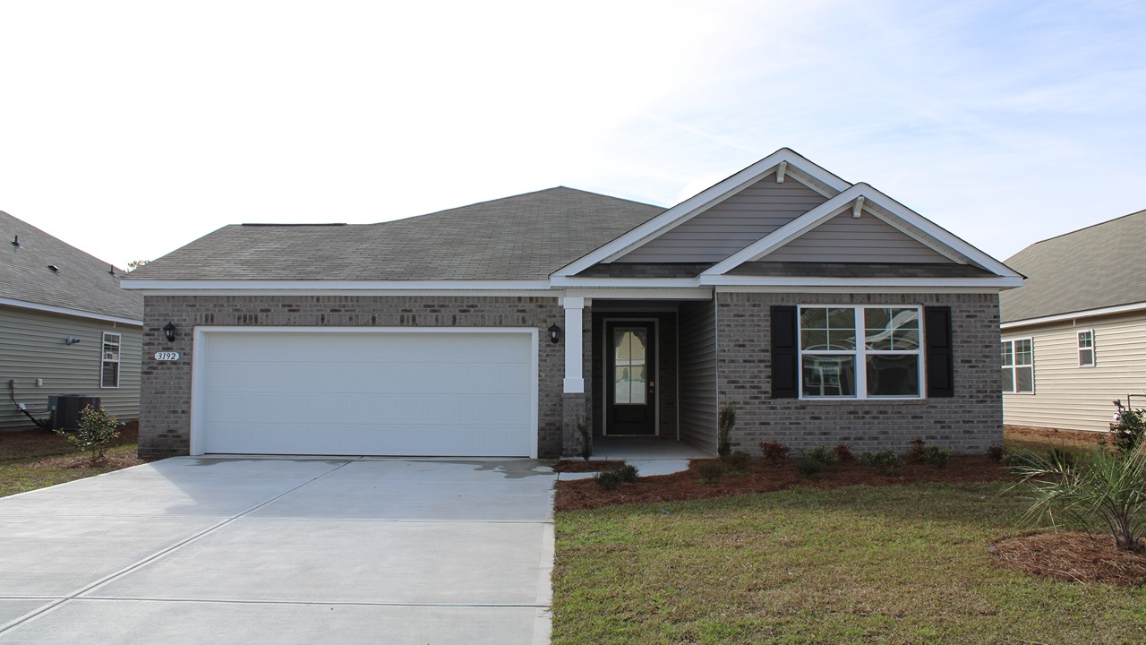 Litchfield D exterior with vinyl siding