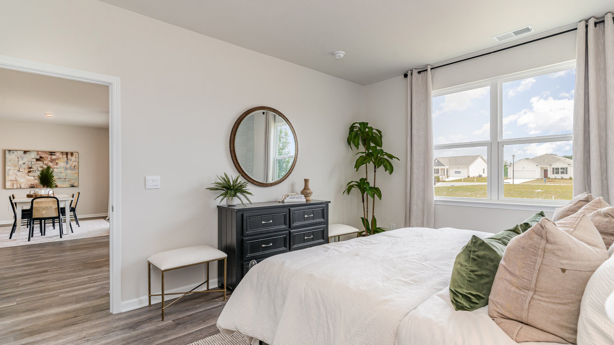 bedroom with ample space