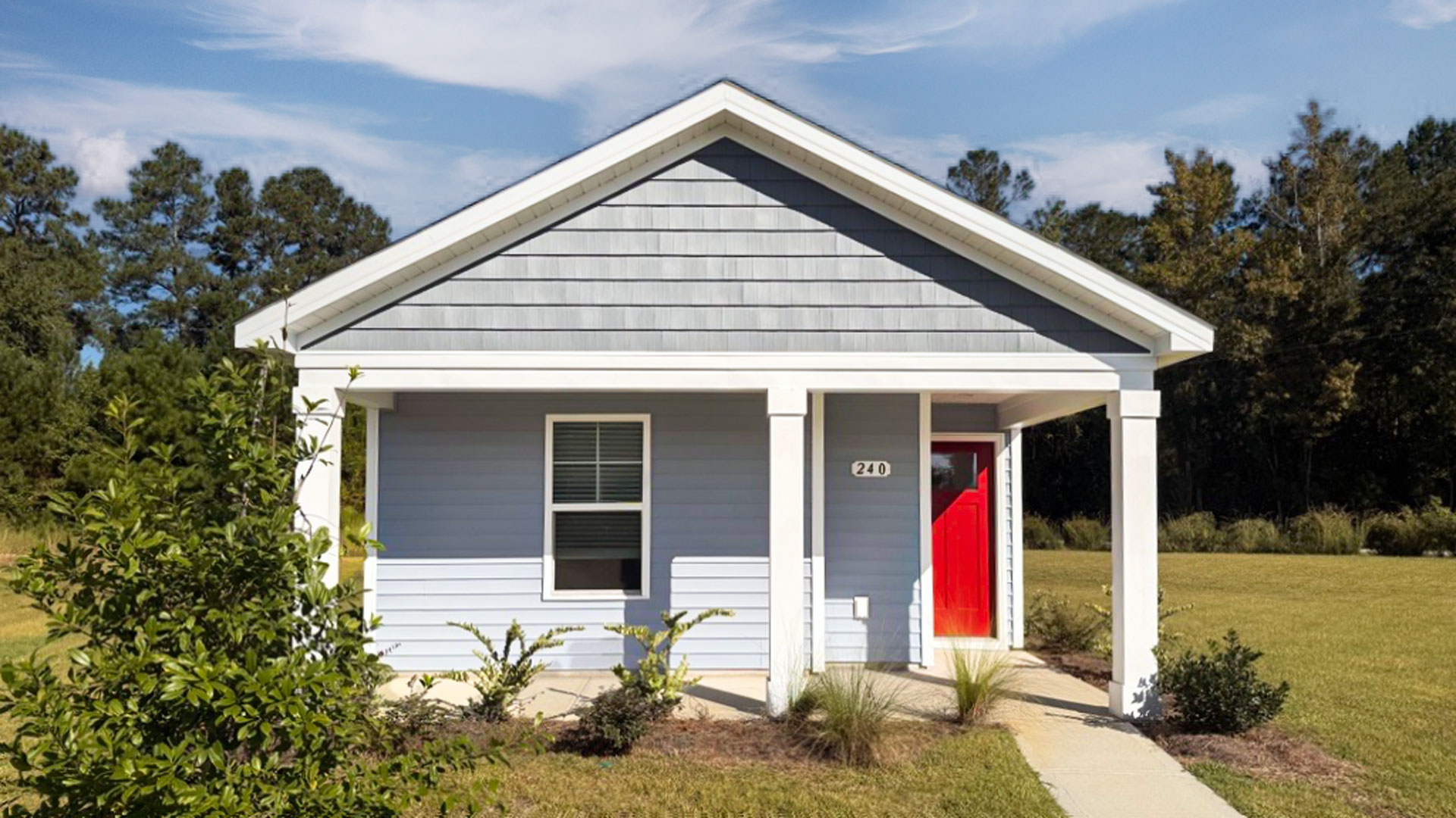 Single story home with vinyl siding