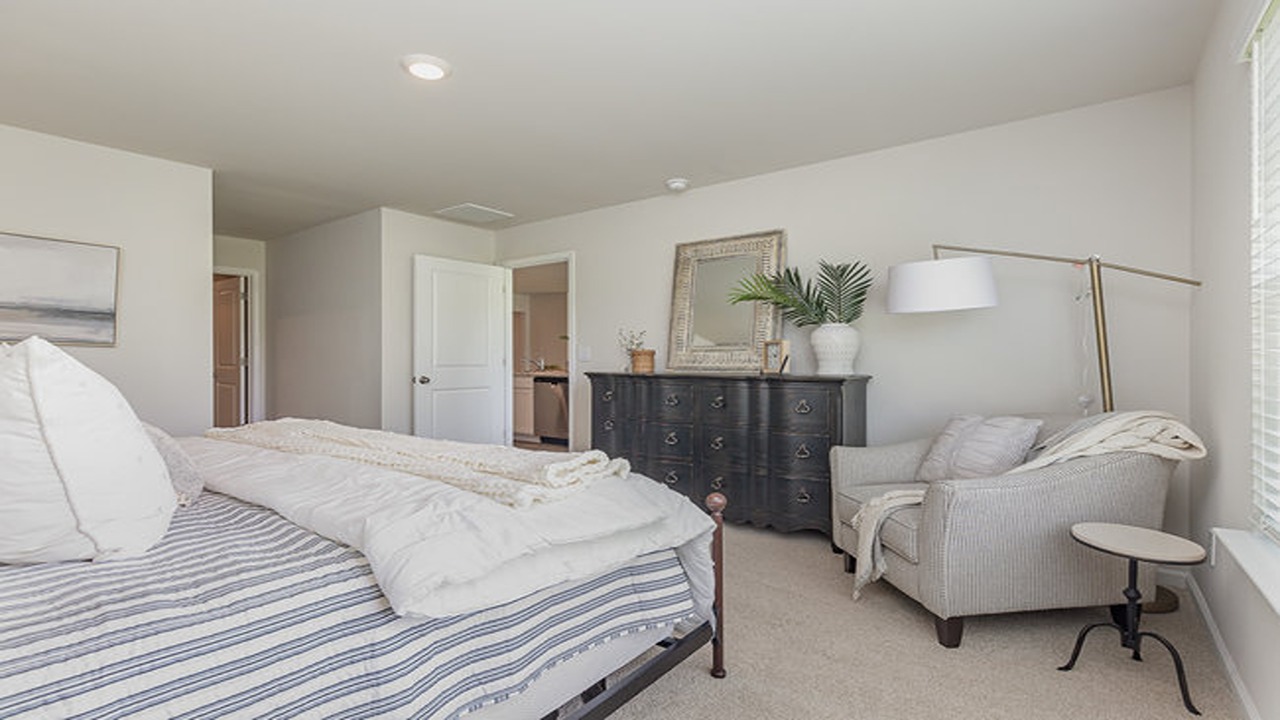 primary bedroom with double window