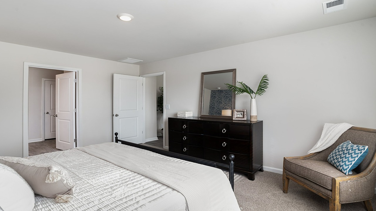 Cali primary bedroom