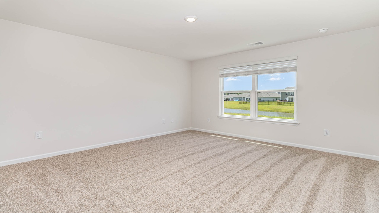 bedroom with carpet flooring