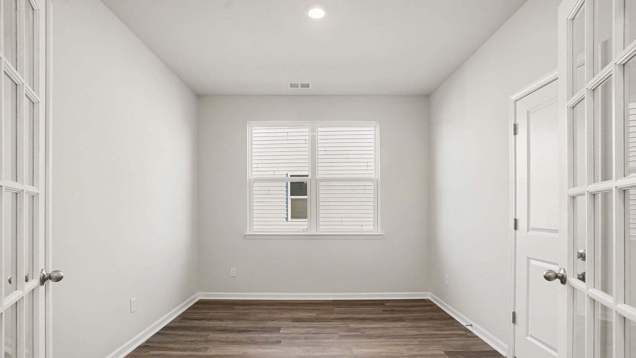 flex room with french doors