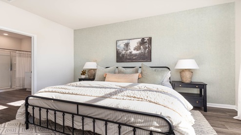 Cali primary bedroom with wallpaper