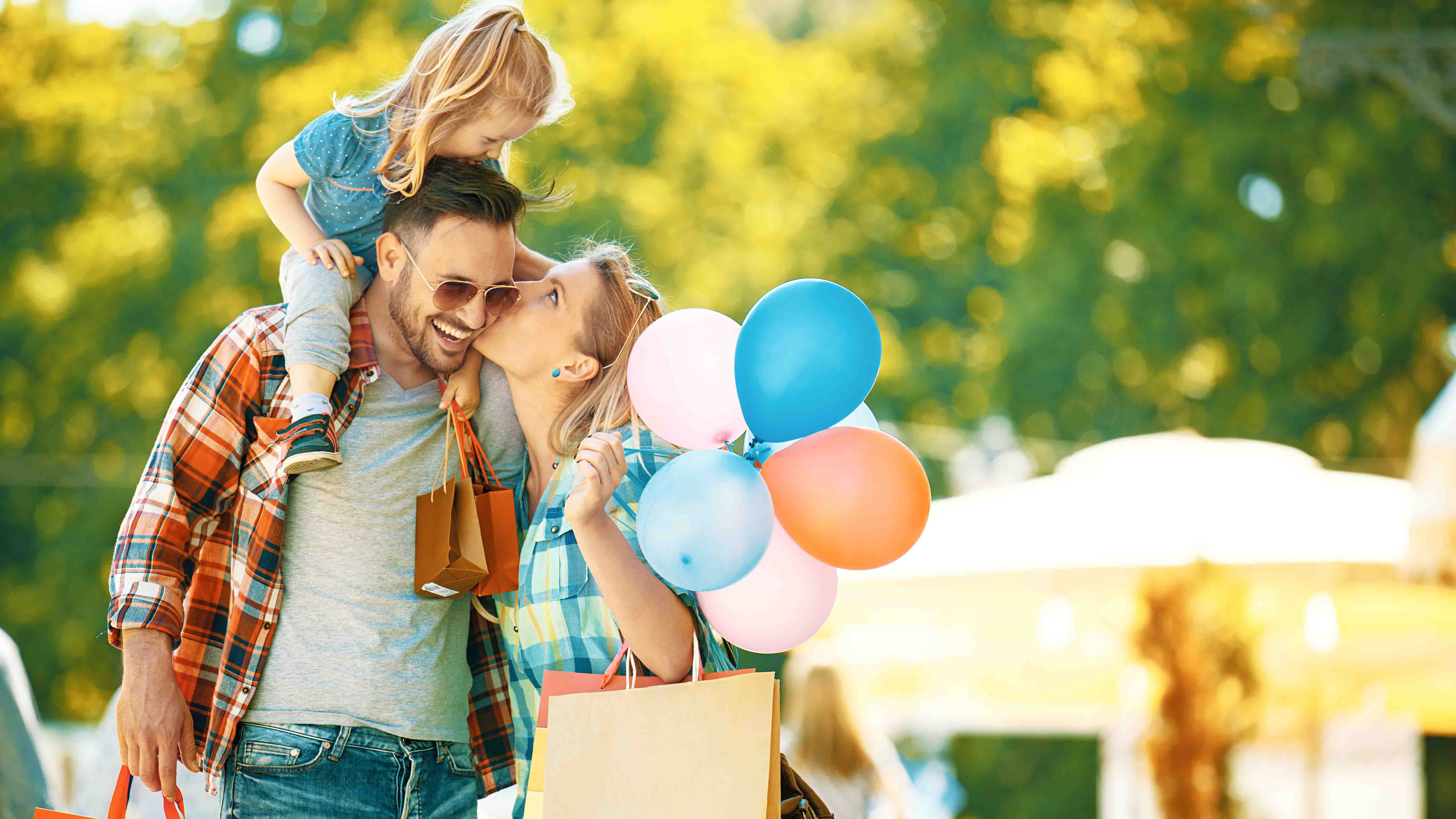 lifestyle photo of family shopping