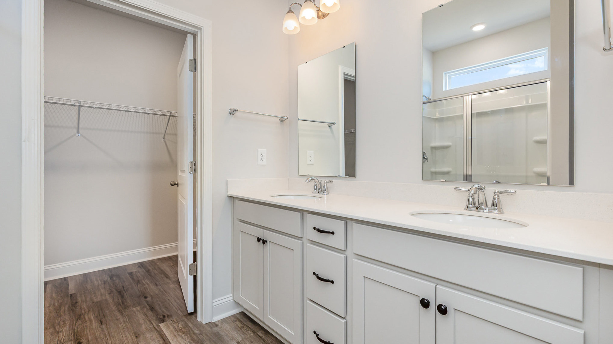 bathroom with quartz counters
