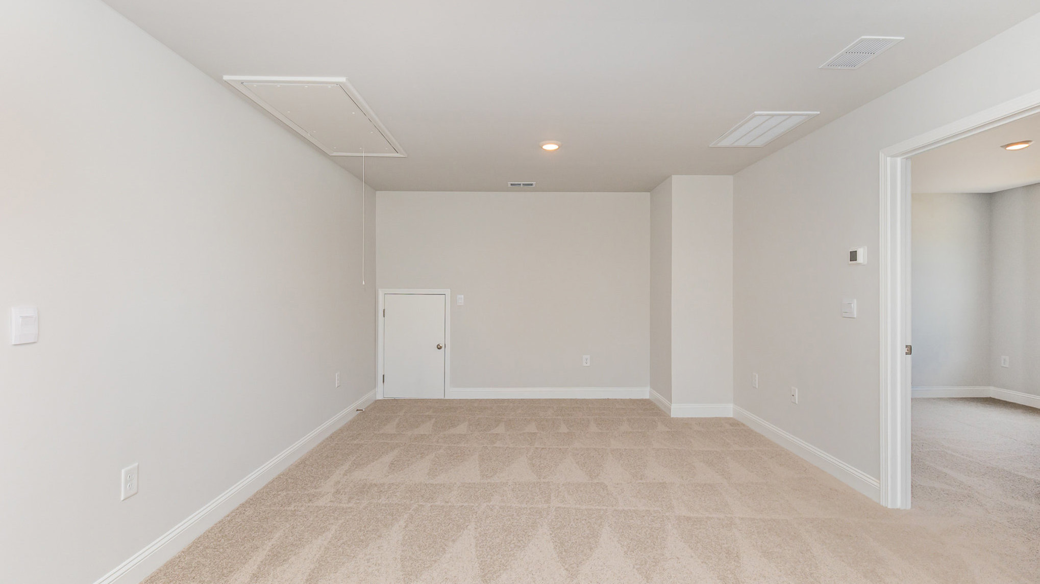 bedroom with carpet flooring