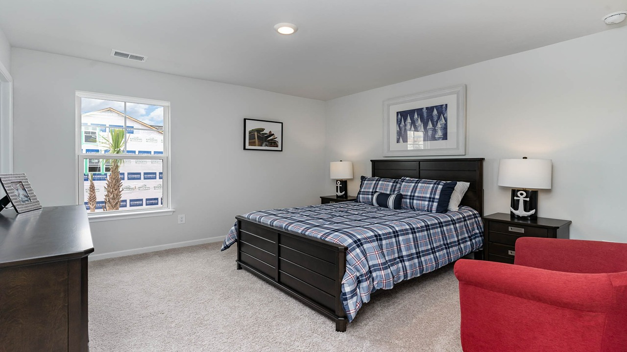 bedroom with carpet flooring