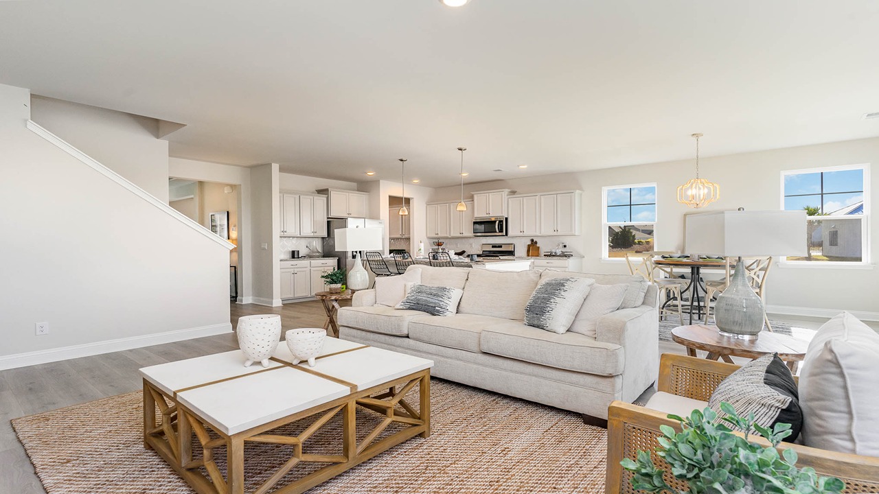 living room with ample lihgting