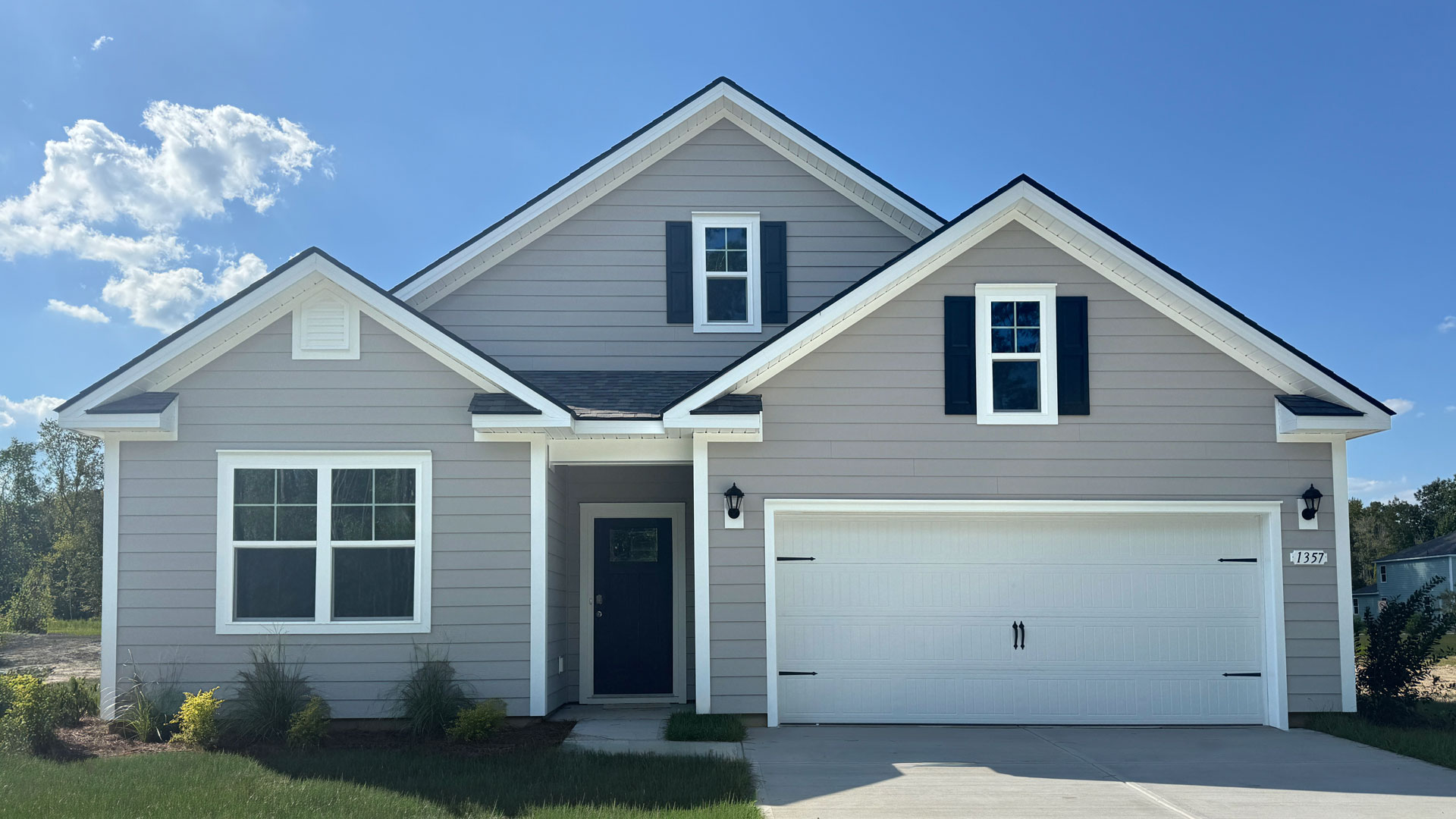 1357 Parkside Court exterior