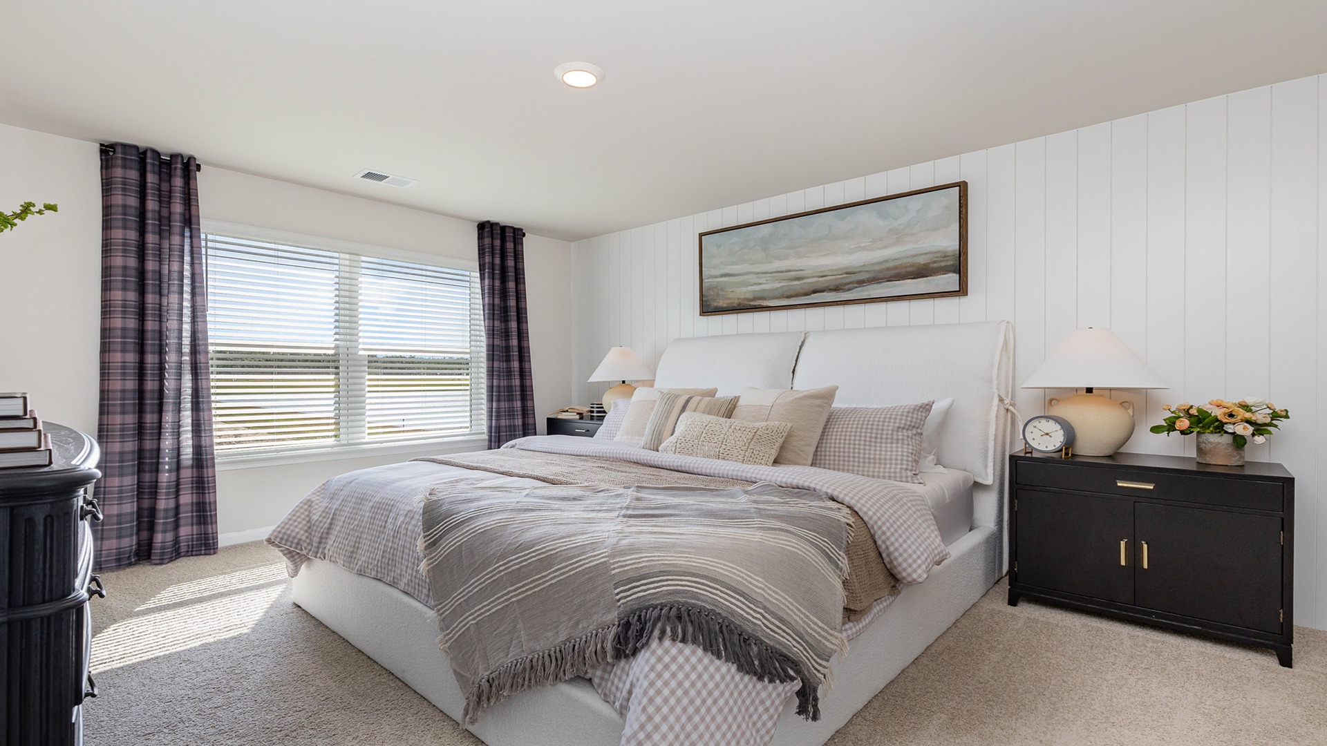 primary bedrom with carpet