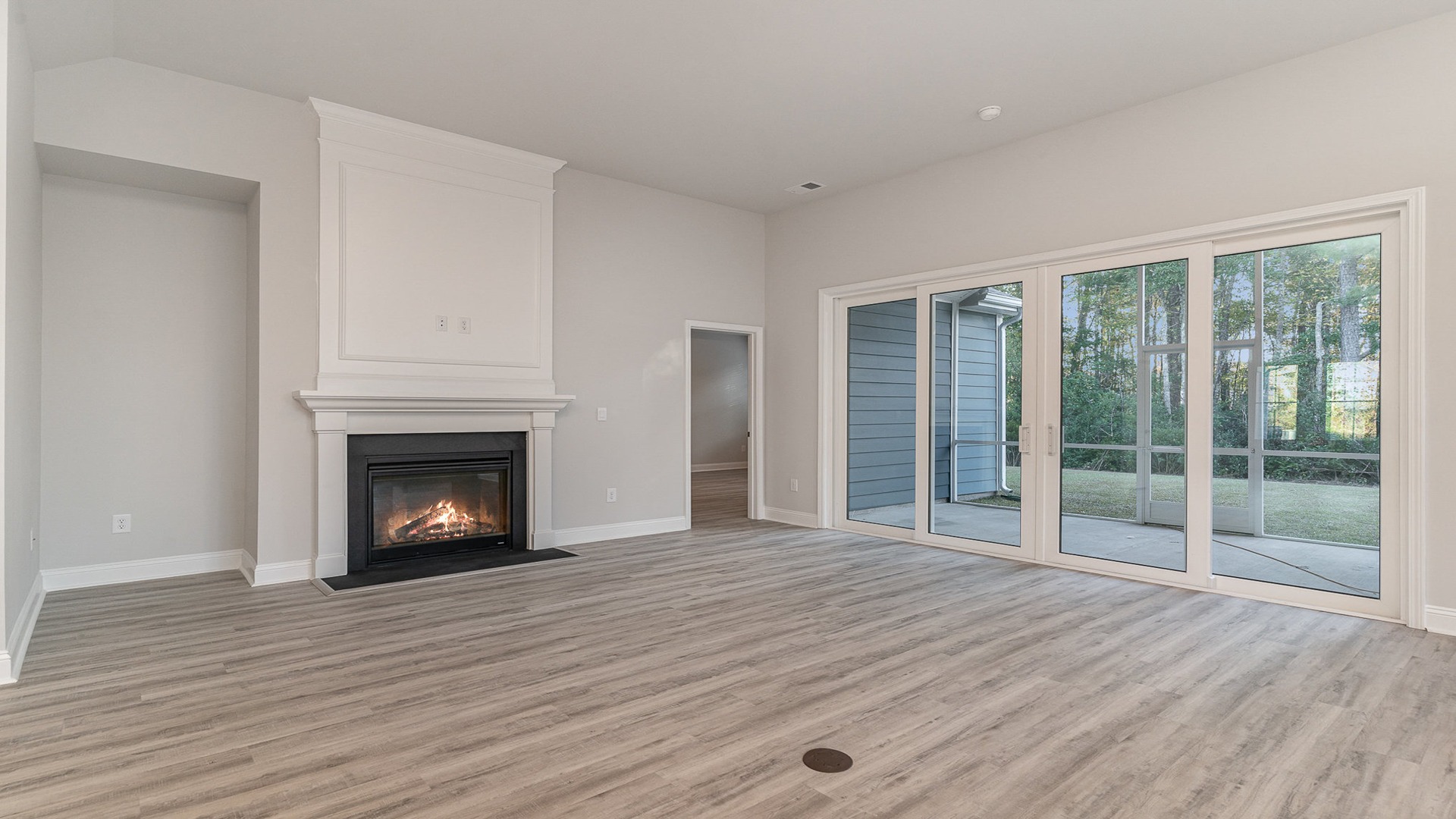 Cumberland living space no furniture