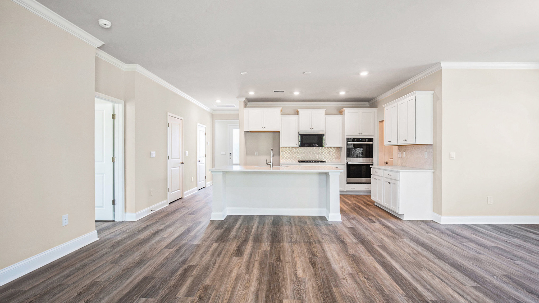 Belfort overview of kitchen