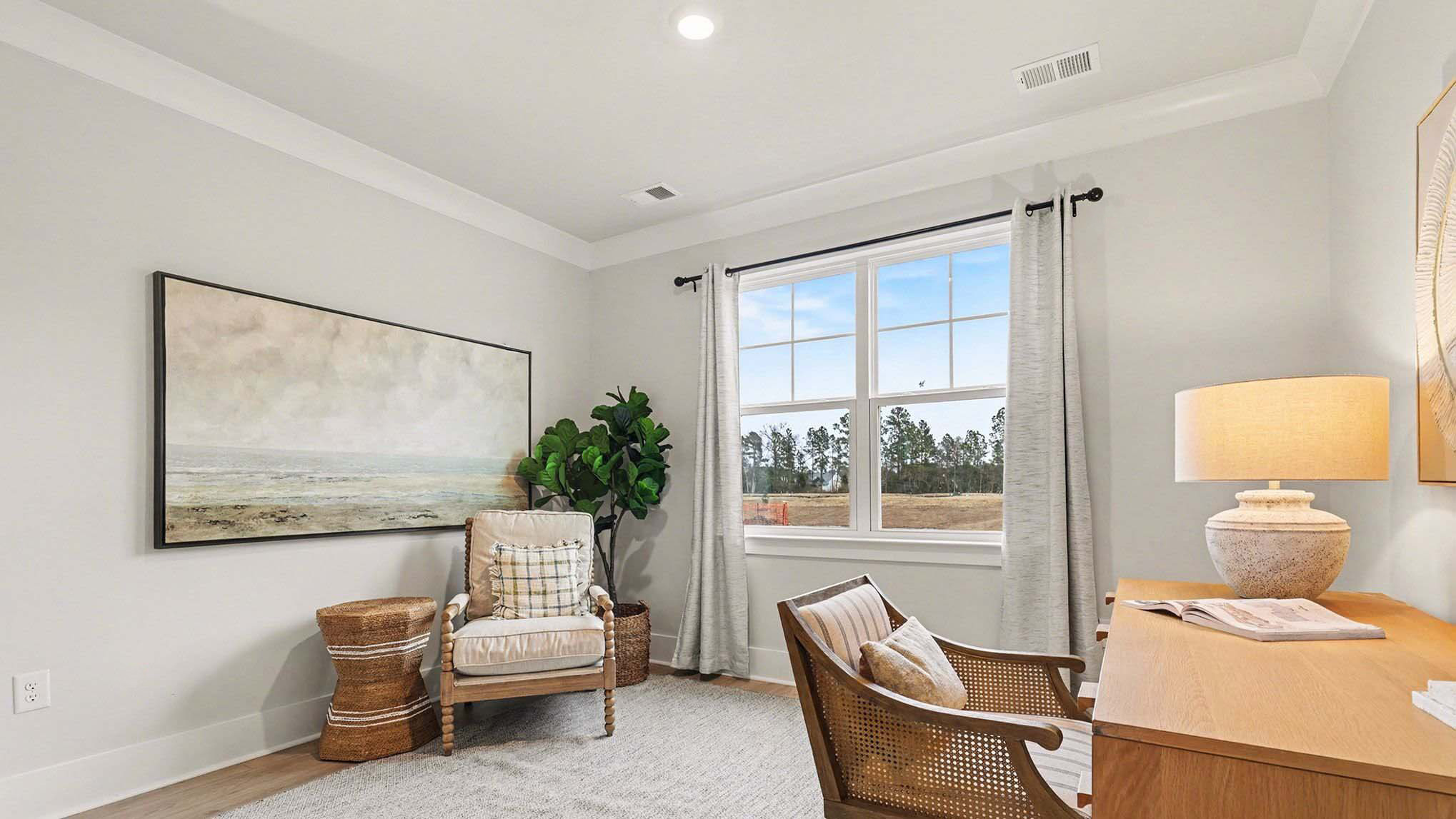 primary bedroom with area